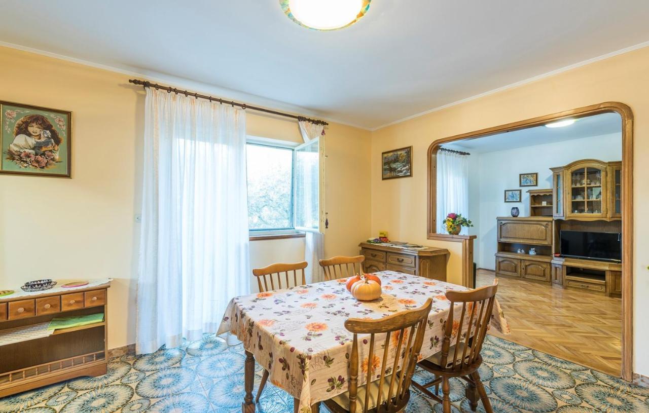 Ferienhaus Zora With Whirlpool Sveti Lovreč Pazenatički المظهر الخارجي الصورة