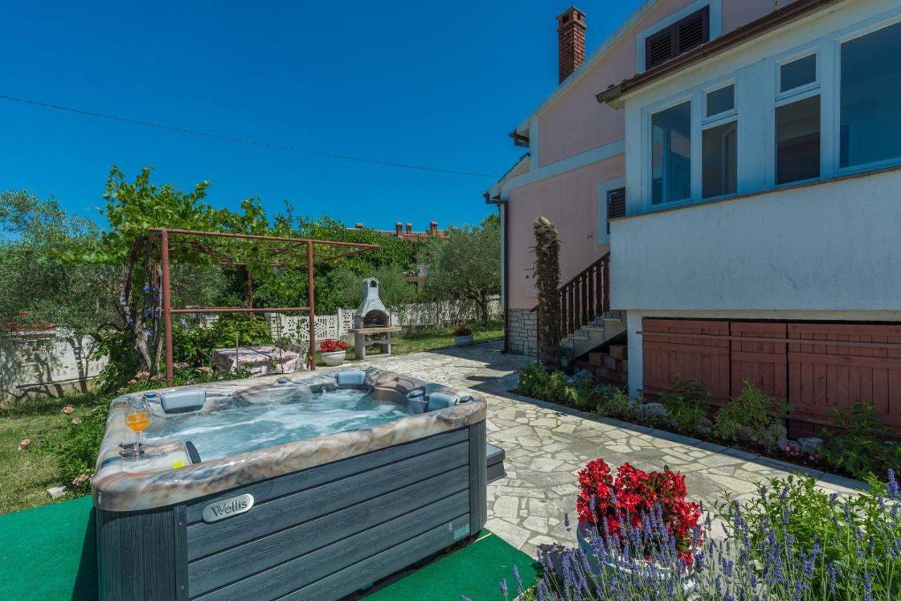 Ferienhaus Zora With Whirlpool Sveti Lovreč Pazenatički المظهر الخارجي الصورة